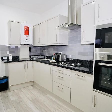 E2M Stays Lovely Apt Close To Ilford Station With Free Parking Zewnętrze zdjęcie