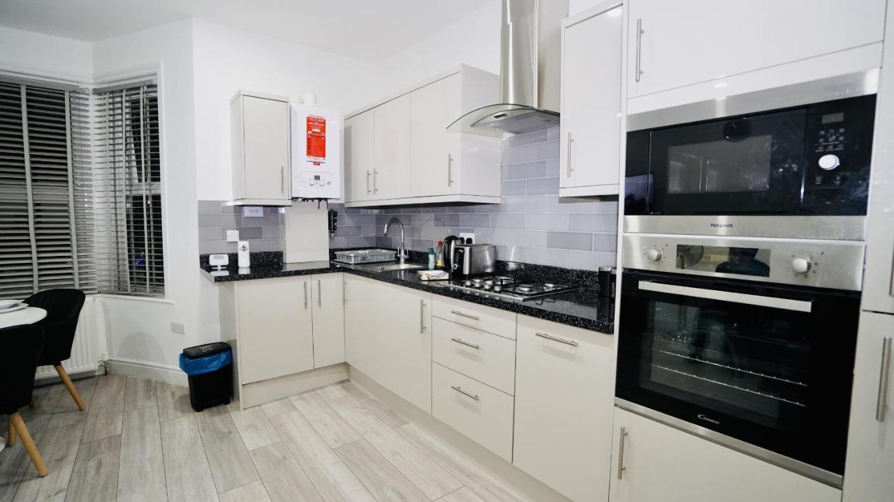 E2M Stays Lovely Apt Close To Ilford Station With Free Parking Zewnętrze zdjęcie