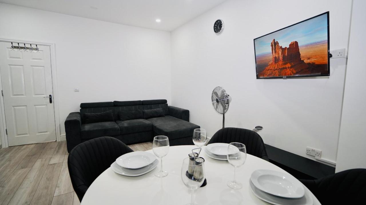 E2M Stays Lovely Apt Close To Ilford Station With Free Parking Zewnętrze zdjęcie