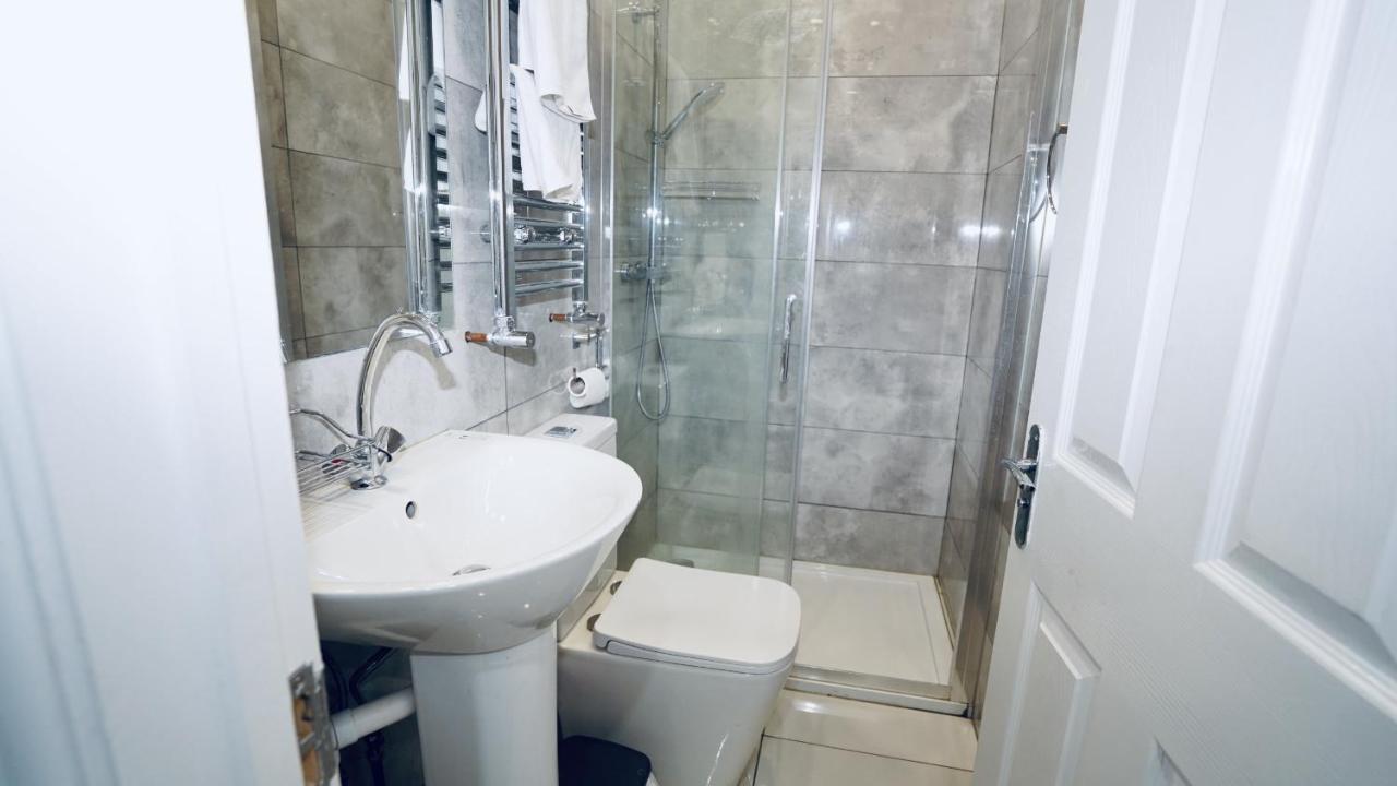 E2M Stays Lovely Apt Close To Ilford Station With Free Parking Zewnętrze zdjęcie